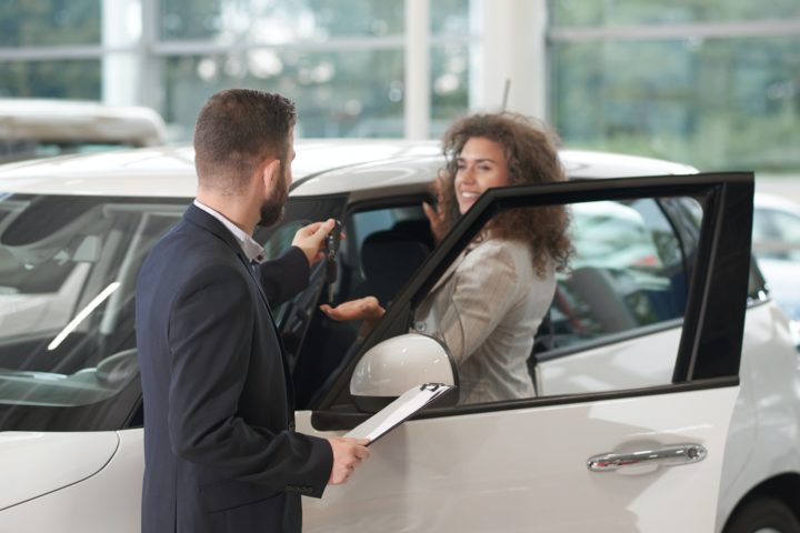 Avantages de l’achat de voiture neuve auprès d’un mandataire auto